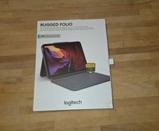 Keybord for gen 10 ipad Logitech Rugged Folio