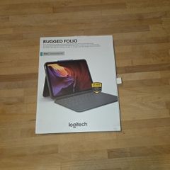 Keybord for gen 10 ipad Logitech Rugged Folio