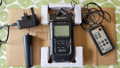 Zoom H4n Pro Bundle