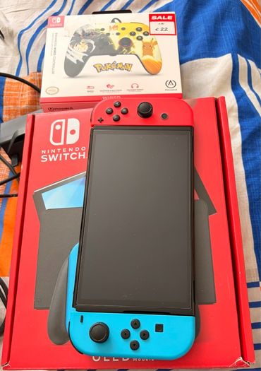 Nintendo Switch OLED includes console, 13 Games and Lots of Accessories/ additions