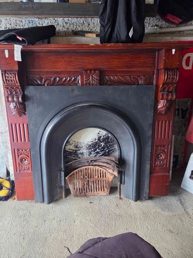 Mantlepiece