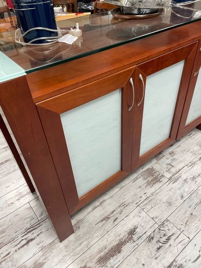 sideboard