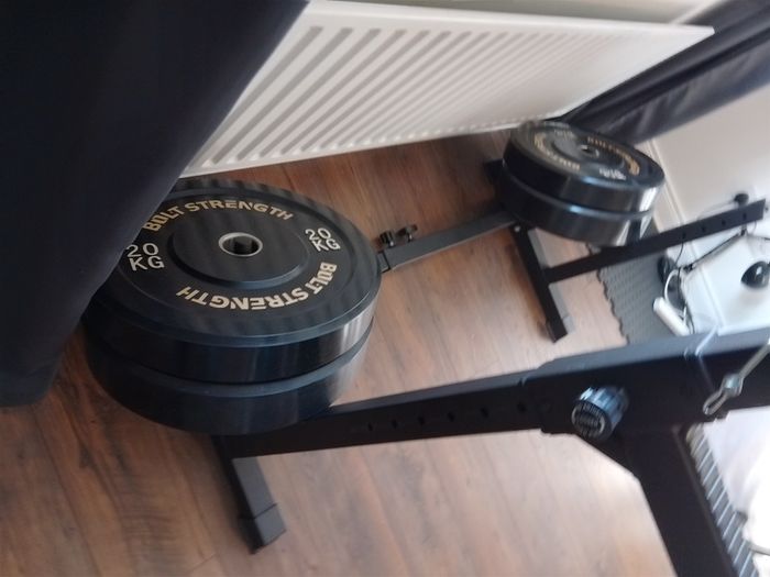 155kg Bumper Plate Set 7ft Olympic Bar and adjustable Squat Stands.