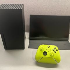 Ultimate Portable Xbox Setup Xbox Series X + 2K Portable Screen + Electric Volt Controller & Razer Dock