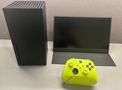 Ultimate Portable Xbox Setup Xbox Series X + 2K Portable Screen + Electric Volt Controller & Razer Dock