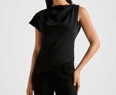 Stylish Black Ladies Top (BNWT)