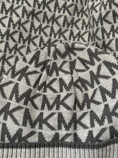 Michael Kors matching hat & scarf set