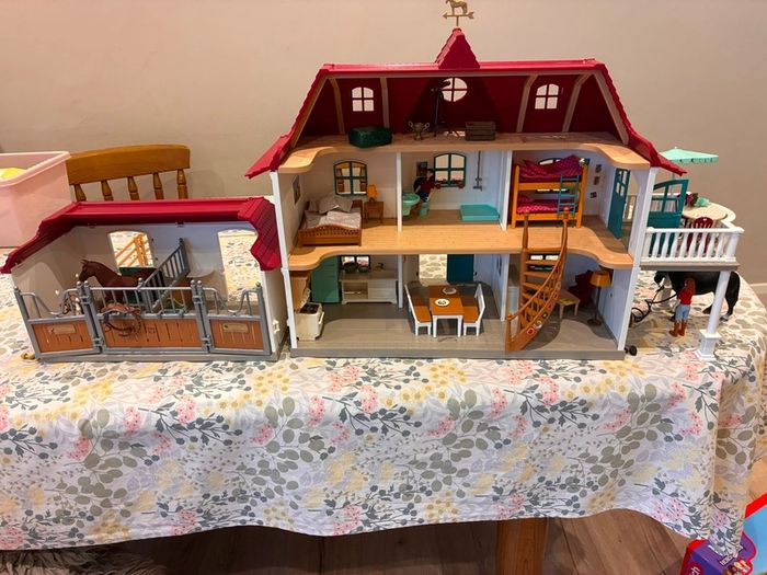 schleich Horse Club 42706 Lakeside Country House and Stable Perfect