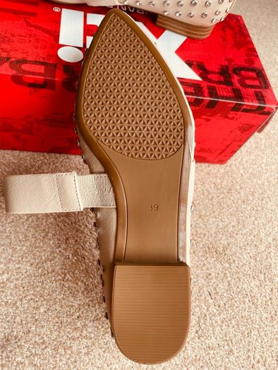 Diamond studded beige flats