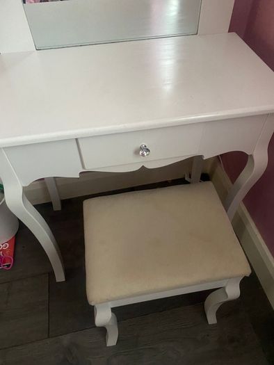 Hollywood Mirror /Dressing table
