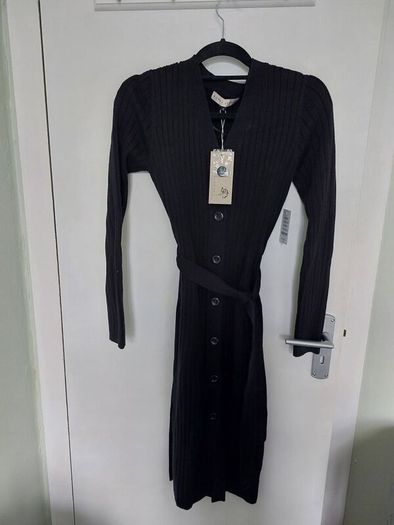 Black knit dress