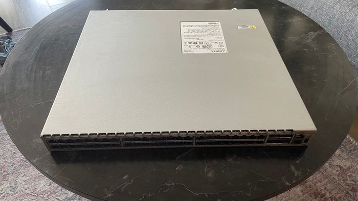 Arista 48-Port 10GBASE-T 4x 40G QSFP+ Switch
