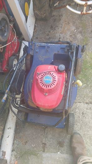 Selfdrive lawnmower for parts non runner