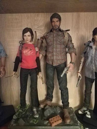 last of us Ellie and Joel hot toys cctoys