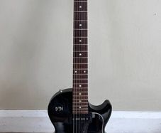 Les Paul Guitar