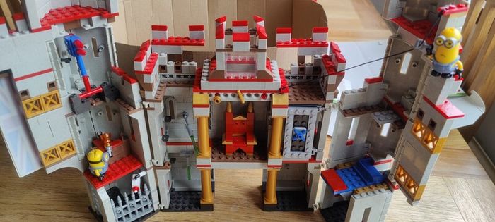 Mega bloks Minions Castle Adventure building set