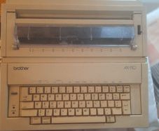 Electric typewriter