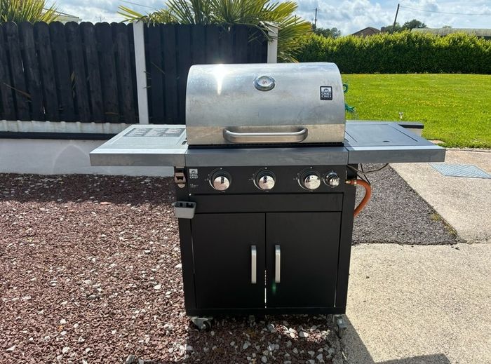 Chef Grill Gas BBQ With Side Burner and Accessories