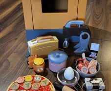 Toy oven and accessories