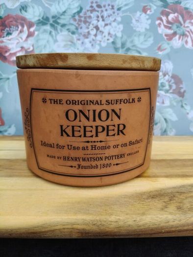 Vintage Suffolk Terracotta Onion keeper