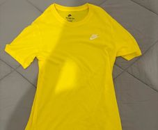Mens nike t-shirt small