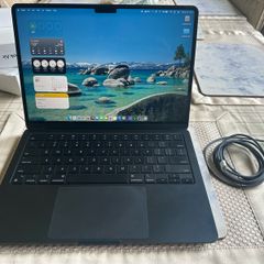 MacBook Air 13" M2 8gb ram 256gb Hdd