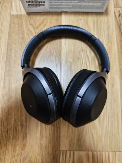 Sony WH-1000XM2 Wireless Noise Cancelling Headphones