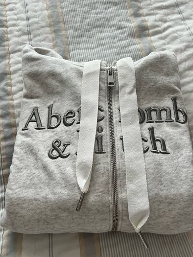 hoodie Abercrombie and Fitch size M 10-12 Brand New