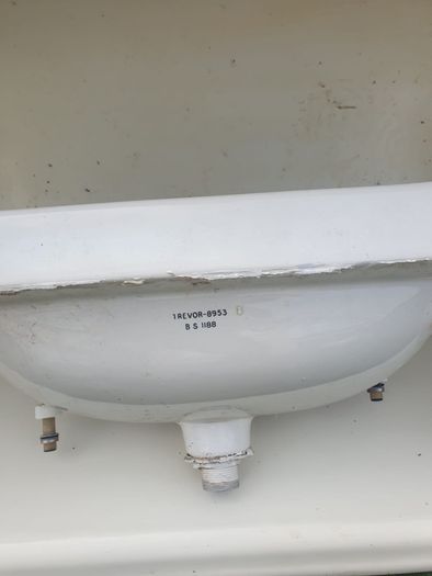 Antique bathroom suite
