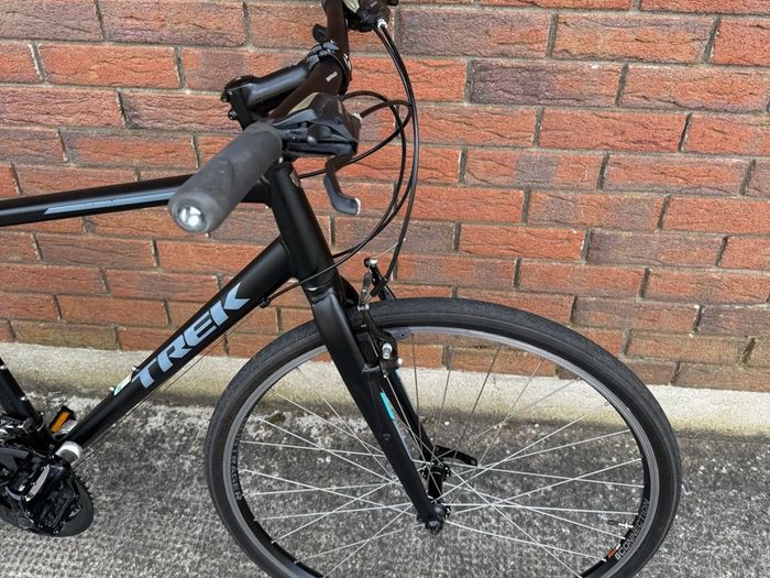 Trek FX2 Hybrid Bike