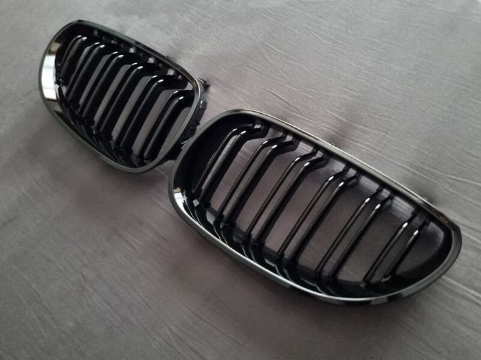 BMW 5 Series E60 E61 Gloss Black Kidney Grilles Brand New
