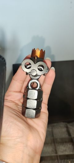 Hand-welded chees