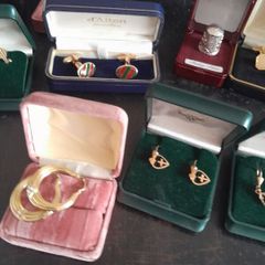 lot of jewellery