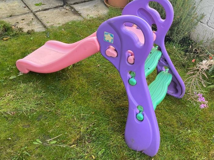 FREE - MUST PICK UP- Grow'n Up Qwikfold Climb 'n' Slide Pink