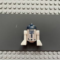 lego Star Wars sw0527 Astromech Droid, R2-D2 minifigure- Flat Silver Head, Red Dots and Small Receptor