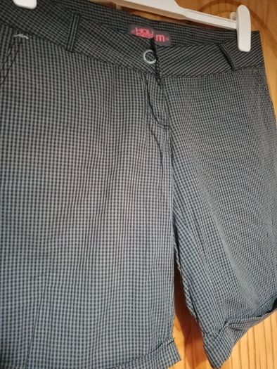 House shorts M