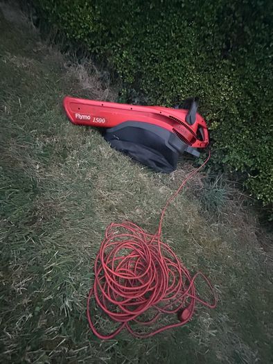 leaf blower