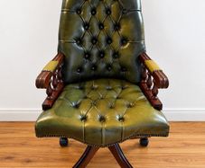 Vintage Genuine Green leather Chesterfield Mountbatton Captain Chair