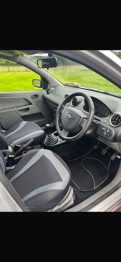2004 Ford Fiesta