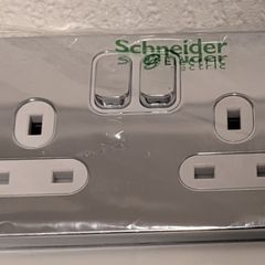 Bundle of 7x Schneider Electric Ultimate Screwless Flat Plate 2 Gang Sockets  Polished Chrome (Brand New / Sealed)