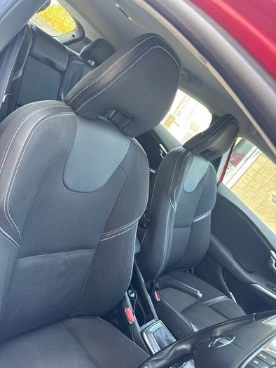 141 Volvo V40 Dba-mb4164t