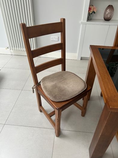 Dining Table and 6 matching chairs for sale