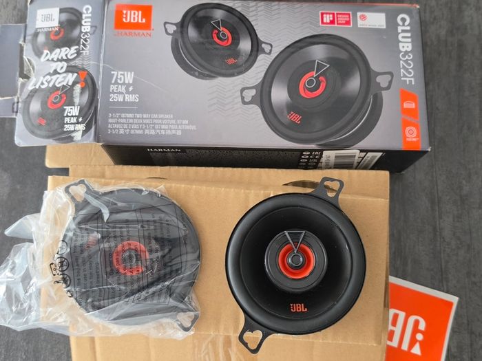 JBL Harman Club 322F Way 3 1/2 inch Speakers