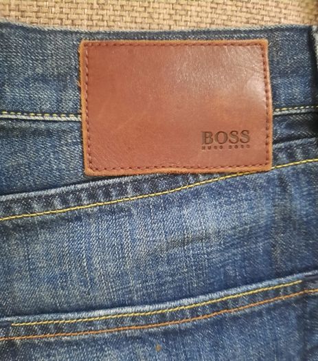 Boss jeans 33 waist and 28 leg in very good condition with no issues FREE STANDARD POSTAGE INCLUDED