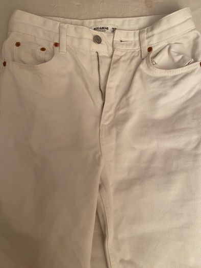 Pull & Bear White Straight-Leg Jeans