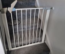 Child gate