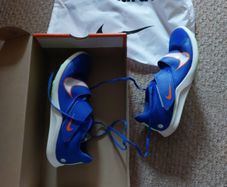 nike spikes