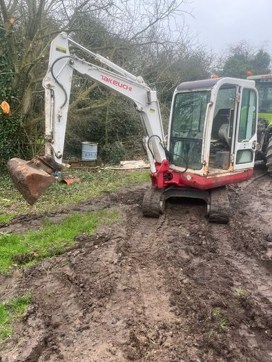 3tonne mini Digger with driver for hire