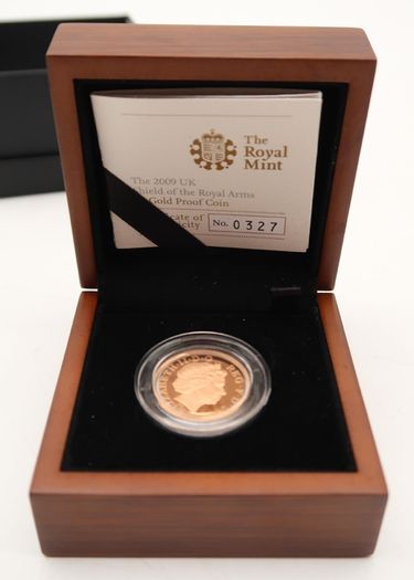 Royal Shield 2009 Gold Proof 1 Pound coin 19.59 grams. Very low mintage 540 only