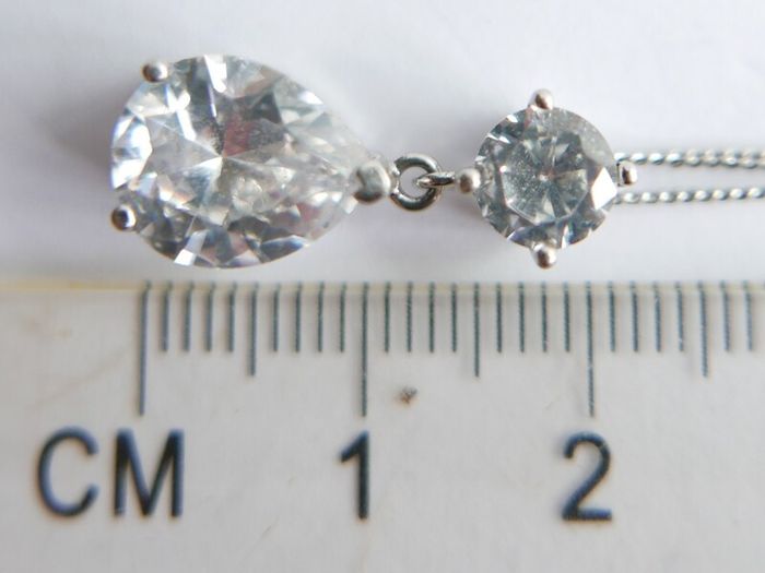 Vintage 925 Sterling Silver necklace with teardrop and round stone pendant
